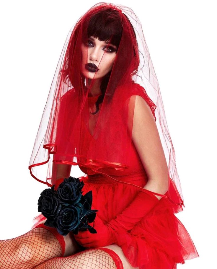 Velo de Novia Rojo Sencillo con Peineta para Disfraz