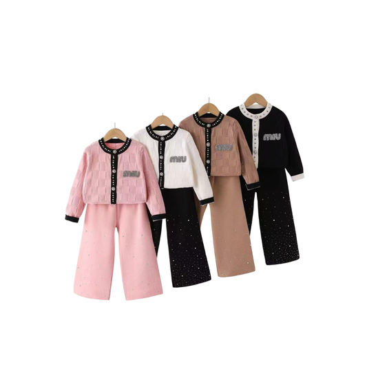 Set de 2 piezas - Conjunto de Sweater de botones decorados y Pantalón Palazzo para Niña con aplique tipo miumiu | Set de Sweater y Pantalón (4 colores) ✦ Bajo pedido