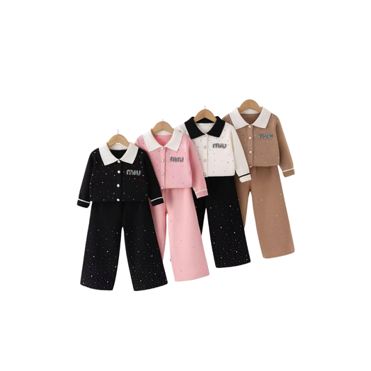 Set de 2 piezas - Conjunto de Sweater de botones con Brillos y Pantalón Palazzo para Niña con aplique tipo miumiu | Set de Sweater y Pantalón con Brillos (4 colores) ✦ Bajo pedido