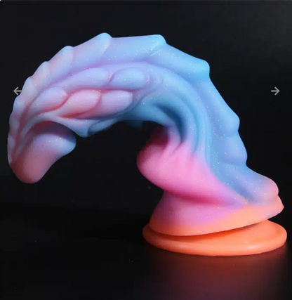Dildo Inserción 18cm Dragón Fluorescente con Copa Succión ✦ Bajo pedido