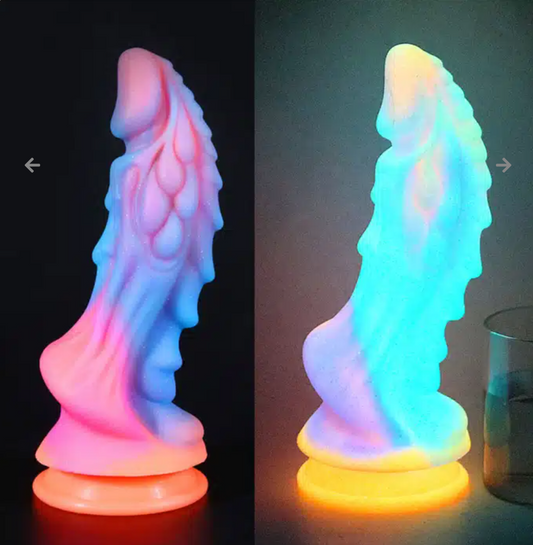 Dildo Inserción 18cm Dragón Fluorescente con Copa Succión ✦ Bajo pedido