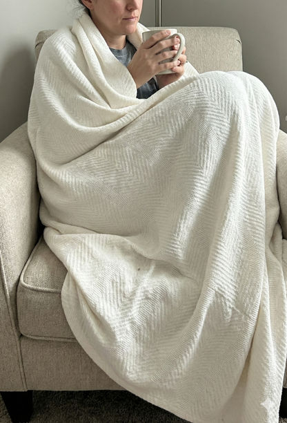 Cobija Ligera 100% Algodón Full/Queen - Tejido de Espiga (Chevron), Suave y Decorativa - Pure Comfort