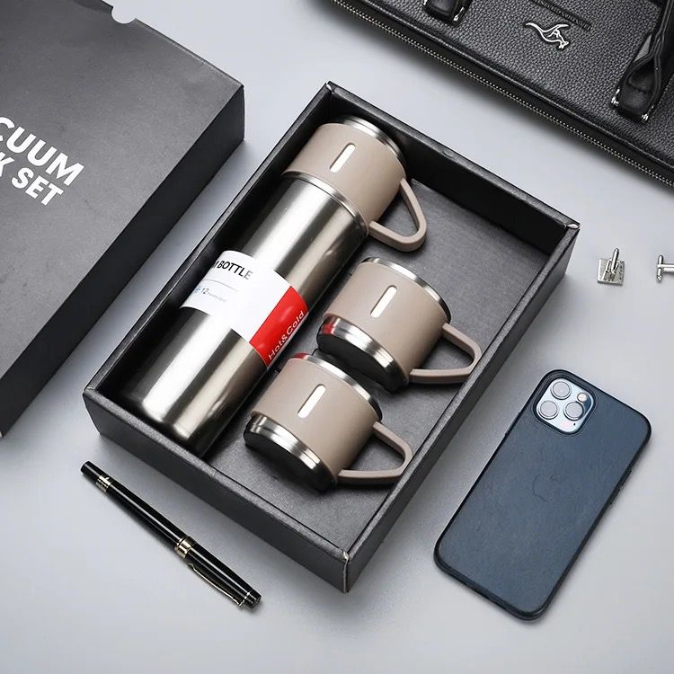 Set Botella Térmica al Vacío + 3 Tazas Térmicas para Viaje Vacuum Flask (500ml) - 4 colores